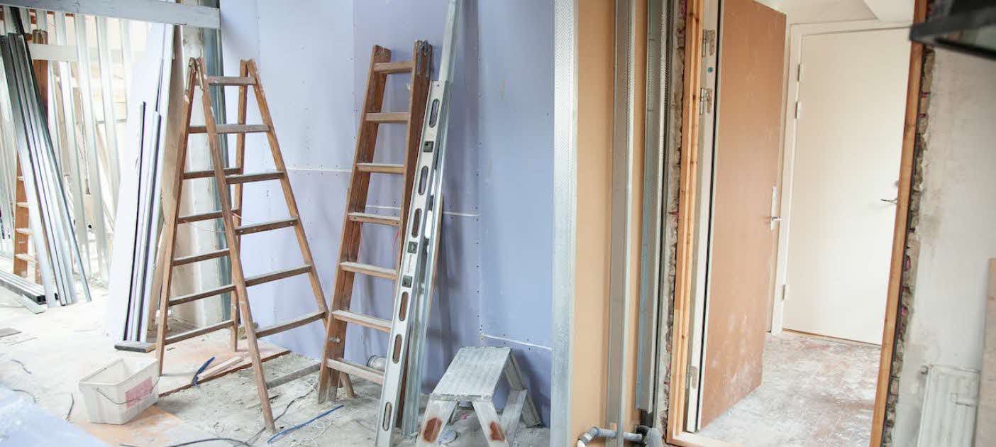 Renovasi Rumah Pakai Pinjaman, Untung atau Rugi?