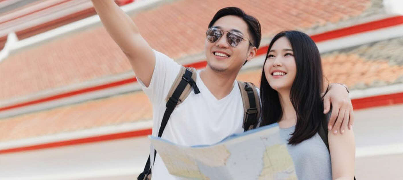 Liburan ke Luar Negeri, Siap Uang Tunai atau Cashless?